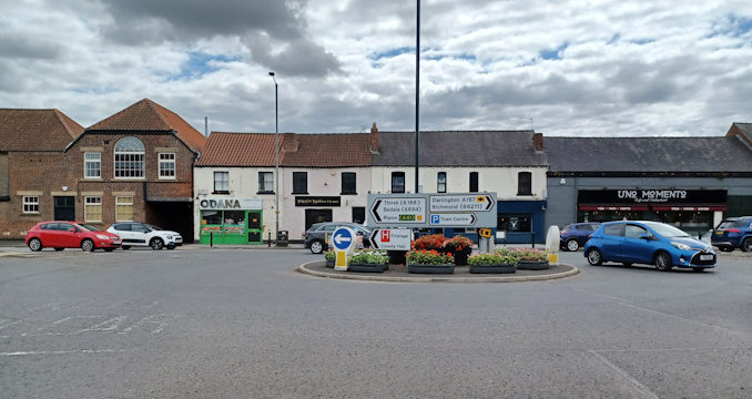Friarage Street MS roundabout (002)