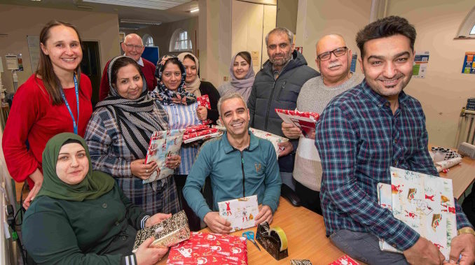Giftwrap group (002)