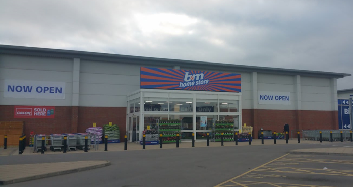 Man forces himself into B&M in Northallerton 